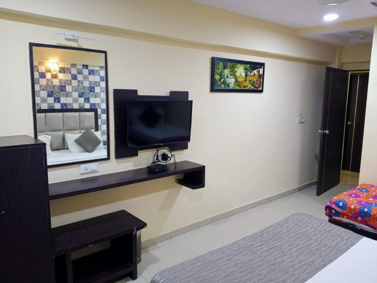 Hotel Dream Inn Αχμπανταμπάντ Εξωτερικό φωτογραφία